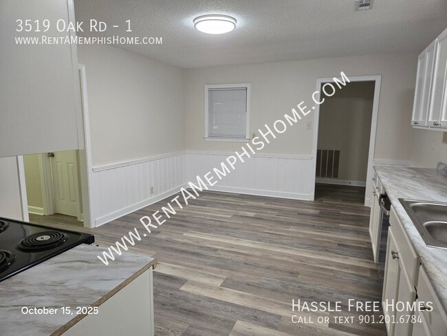 Building Photo - 3519 Oak Rd