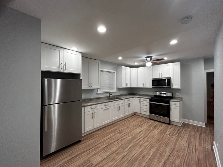 Building Photo - 5047 W Winona St