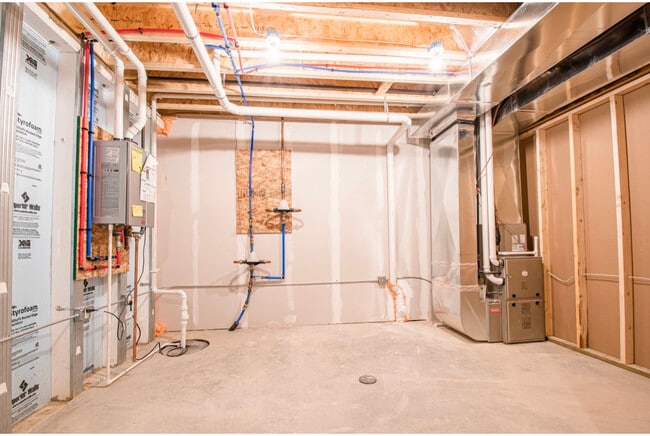 Building Photo - 10 Percy Dr