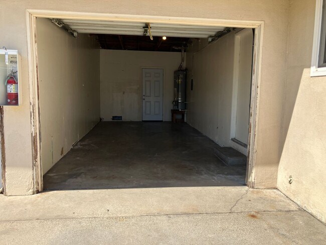 Building Photo - 2810 Carver Rd