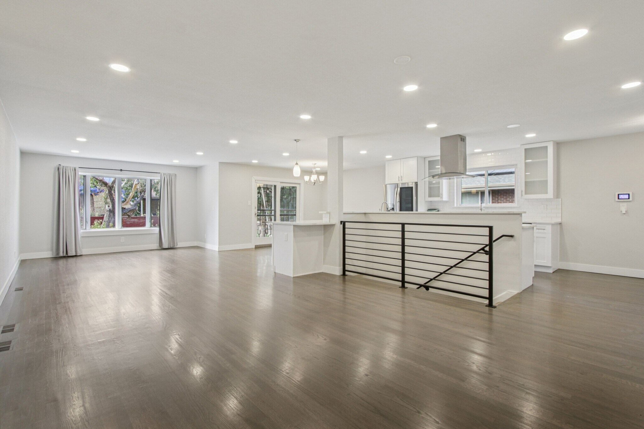Building Photo - 6660 E Nevada Pl