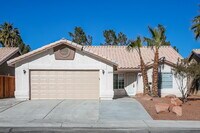 Building Photo - 2108 Farmouth Cir