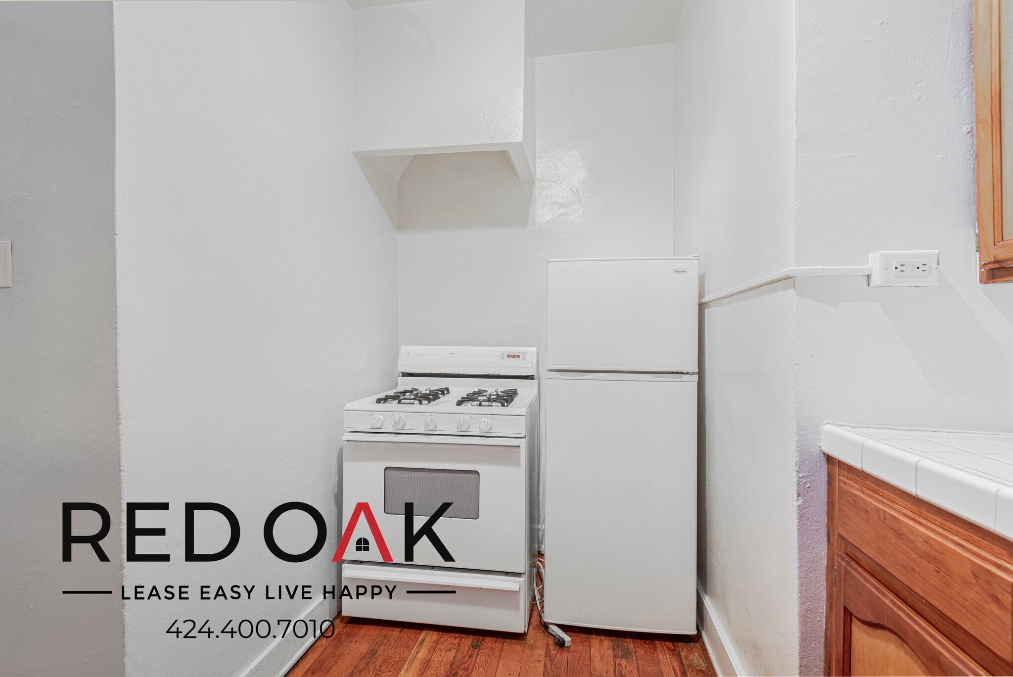 Building Photo - 532 S Coronado St