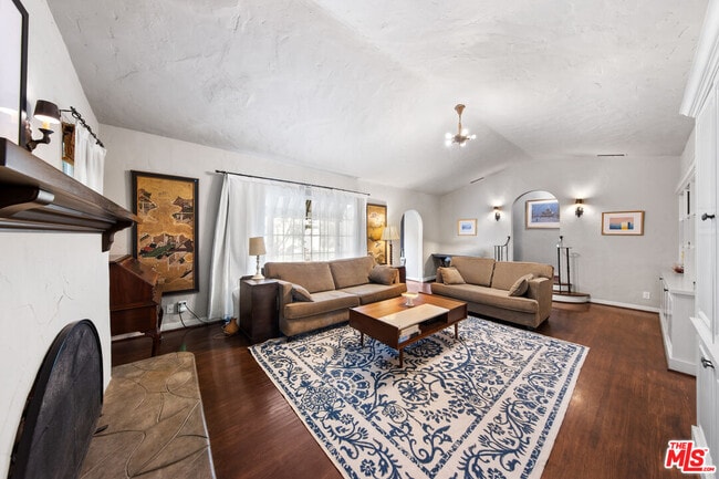 Building Photo - 5918 Canyon Cove