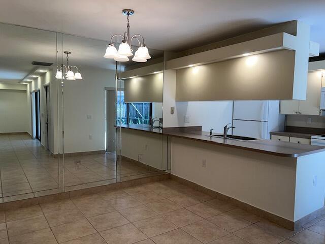 Building Photo - 2425 24th Ct