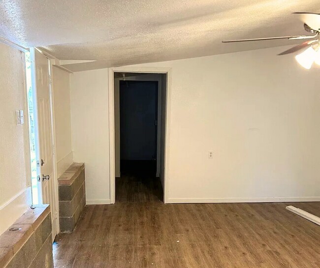 Building Photo - Backhouse Efficiency For Rent
