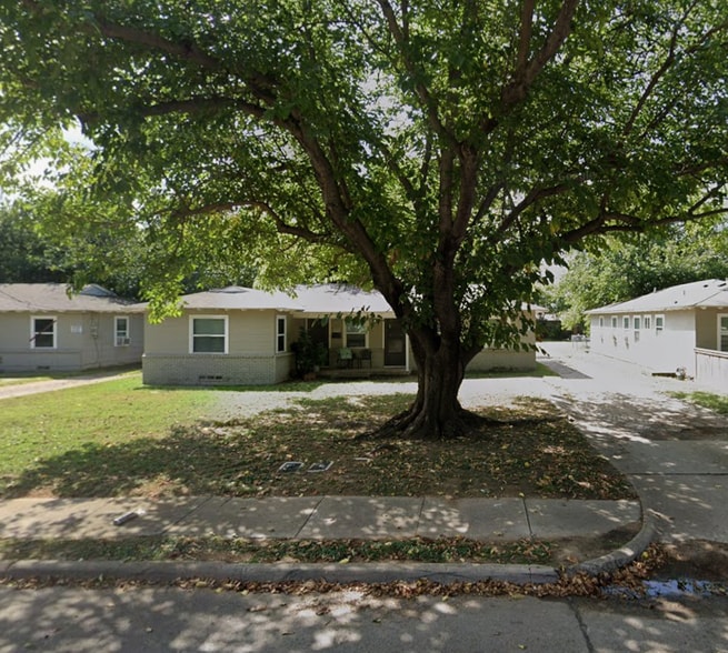 Primary Photo - 706 Sunny Ln