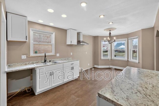 Building Photo - 19750 Mark Twain St