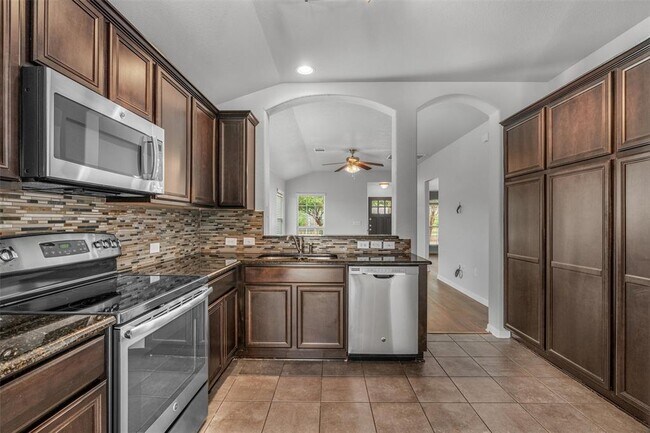 Building Photo - 825 Heritage Springs Trail
