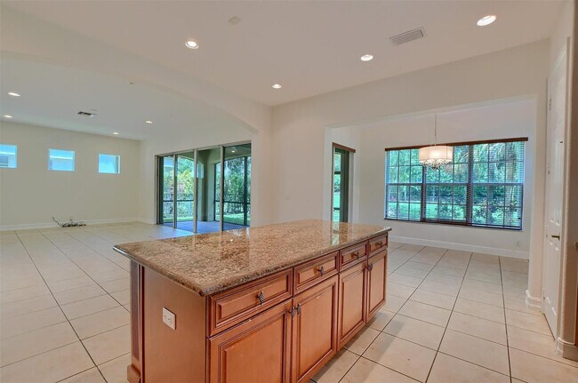 Building Photo - 8290 NW 105th Ln