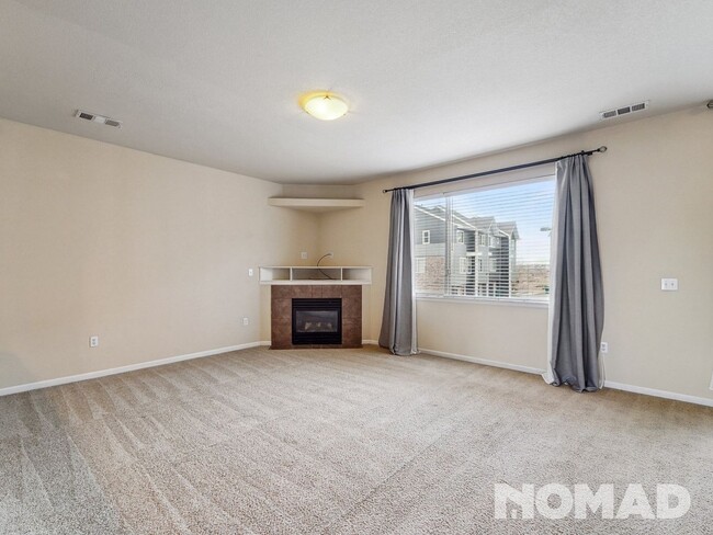 Building Photo - 3 Bedroom Condo in Denver