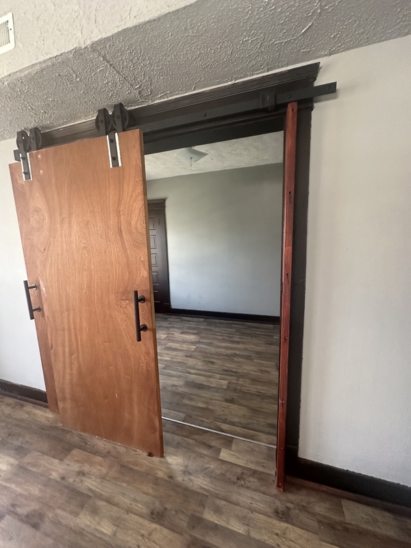 Building Photo - 3802 Poe Ave