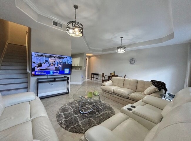 Building Photo - 16050 Via Solera Cir
