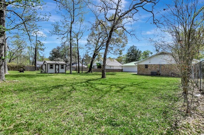 Building Photo - 25802 Maplewood Dr