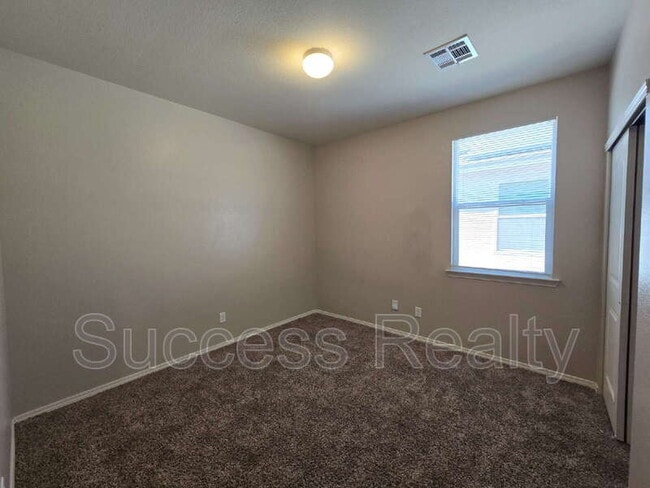 Building Photo - 10624 Hidden Chapel Pl