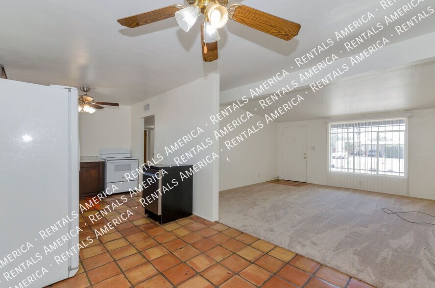 Building Photo - 6545 E Calle Luna