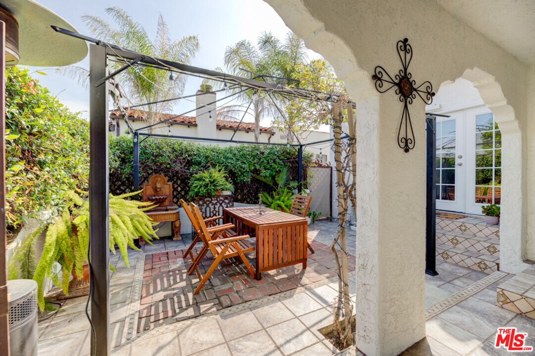 Building Photo - 1711 S Crescent Heights Blvd