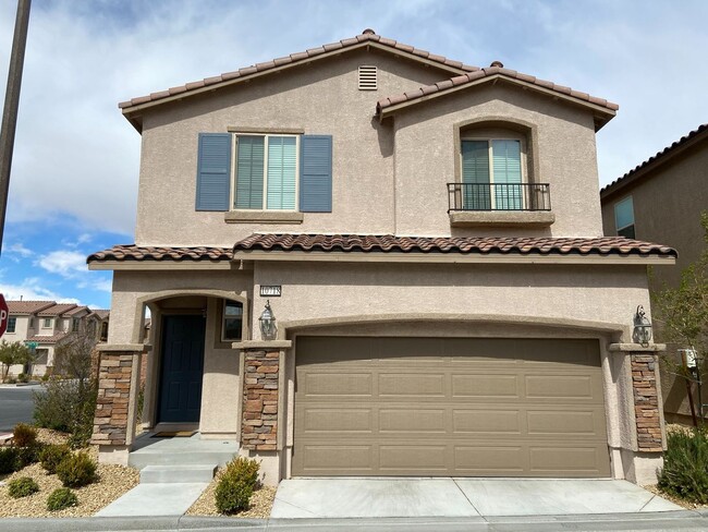 Primary Photo - Gorgeous Home in Gated Community!