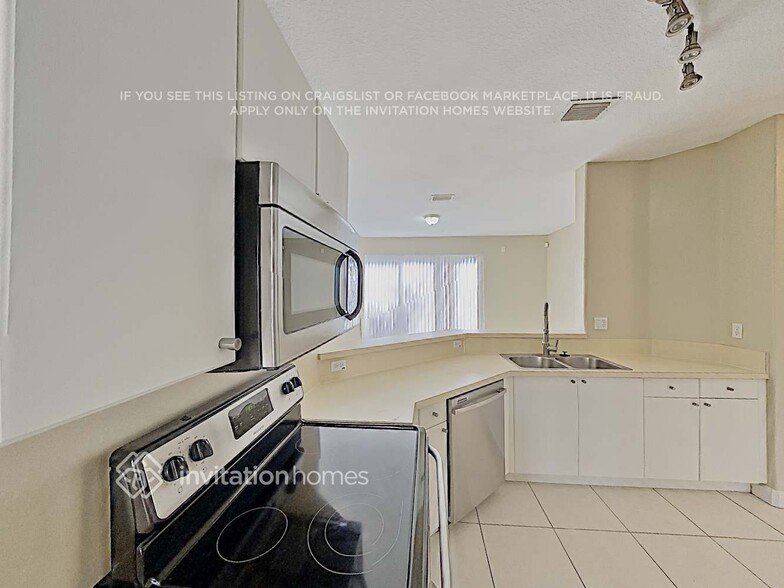 Building Photo - 12390 SW 125th Terrace