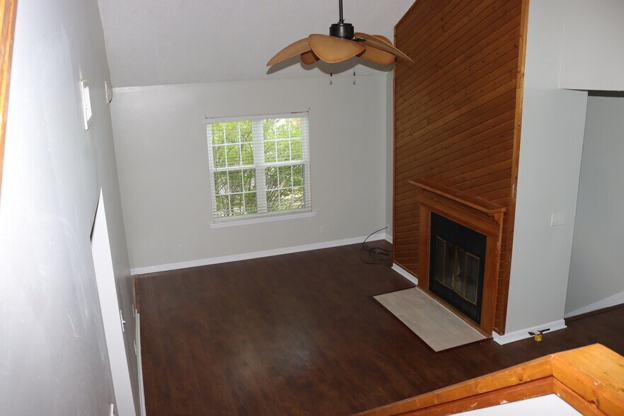 Building Photo - 1057 Stones Throw Dr NW