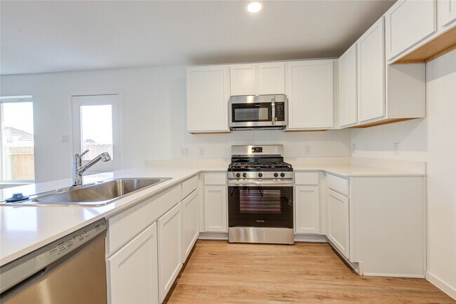 Building Photo - 3146 Savannah Rose Dr