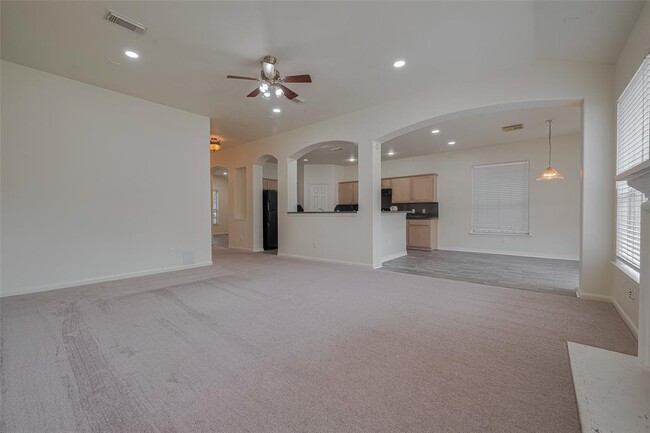 Building Photo - 17215 Stratford Green Dr