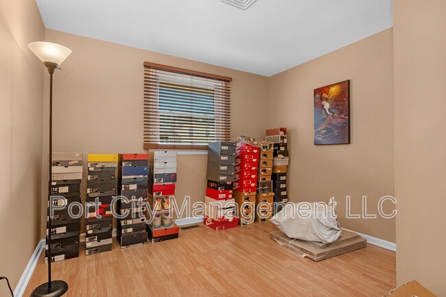 Building Photo - 8402 Church Ln