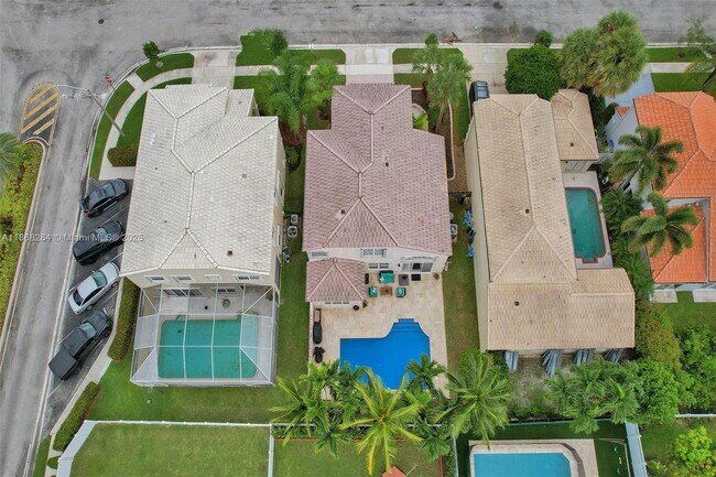 Building Photo - 725 NW 156th Ave