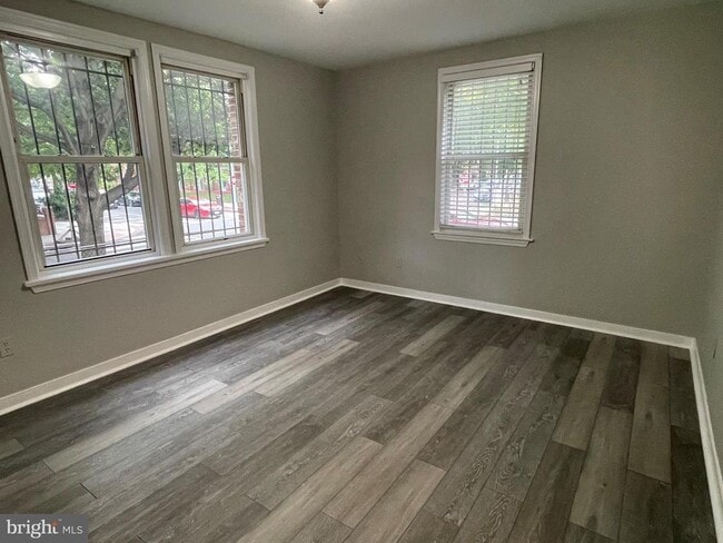 Primary Photo - 600 I St NE