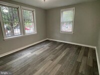 Building Photo - 600 I St NE