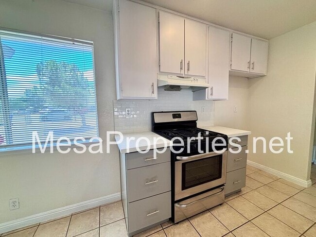 Building Photo - 21150 Nandina St