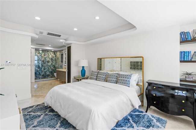 Building Photo - 209 N Fort Lauderdale Beach Blvd