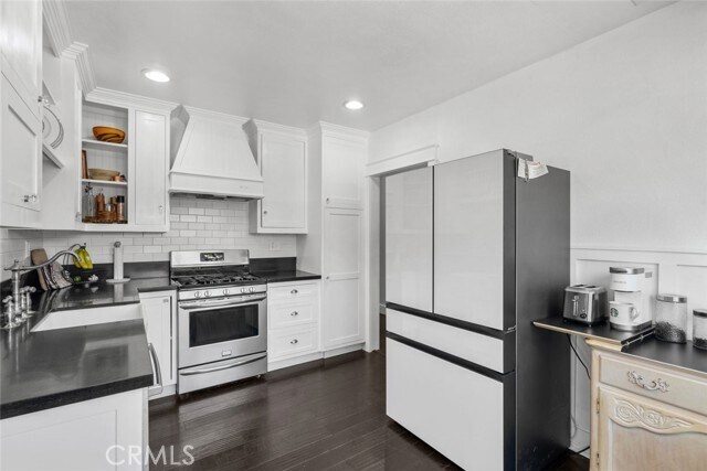 Building Photo - 329 N Campus Ave