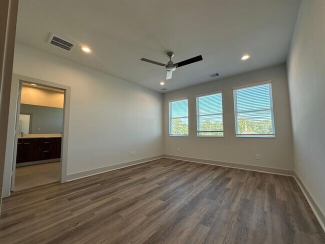 Building Photo - 6804 Troya Ln