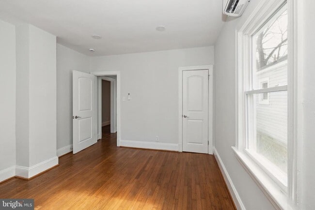 Building Photo - 3406 Stockton St