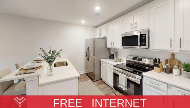 Building Photo - 207 Winding Chestnut Dr