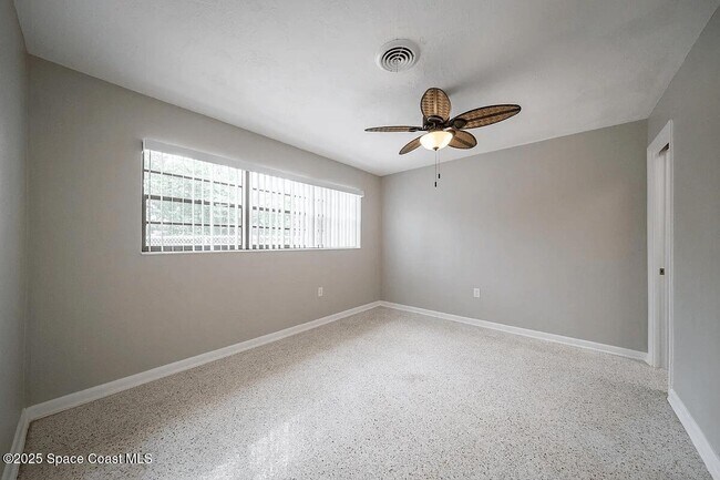 Building Photo - 319 Coral Reef Dr