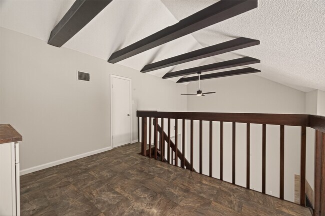 Building Photo - 8483 Sands Point Dr