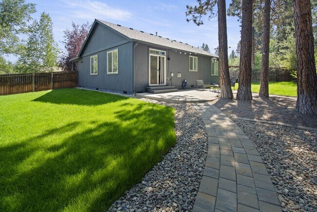 Building Photo - 61039 Honkers Ln