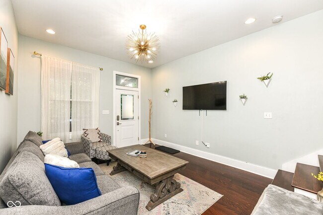 Building Photo - 1244 S Talbott St