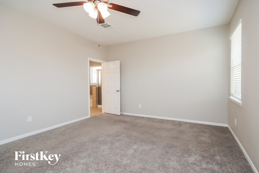 Building Photo - 9207 Penfield Dr