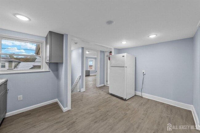 Building Photo - 6 1st Ave