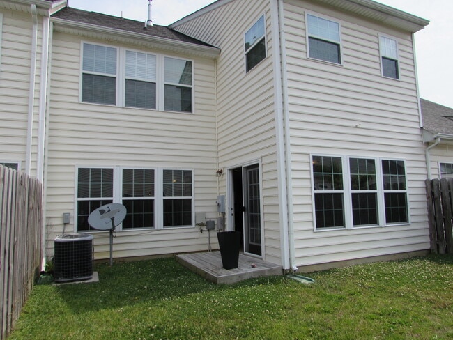 Building Photo - 117 Kelly St