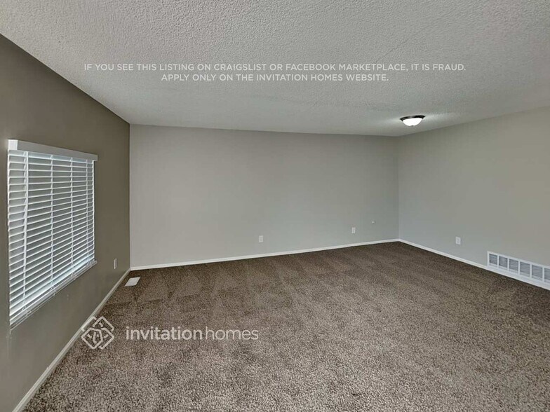 Building Photo - 4445 E 93rd Dr