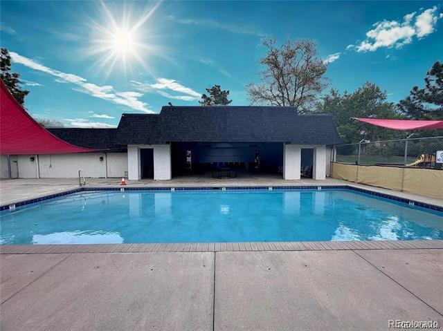 Building Photo - 140 E Highline Cir