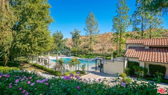 Building Photo - 24124 Mentry Dr