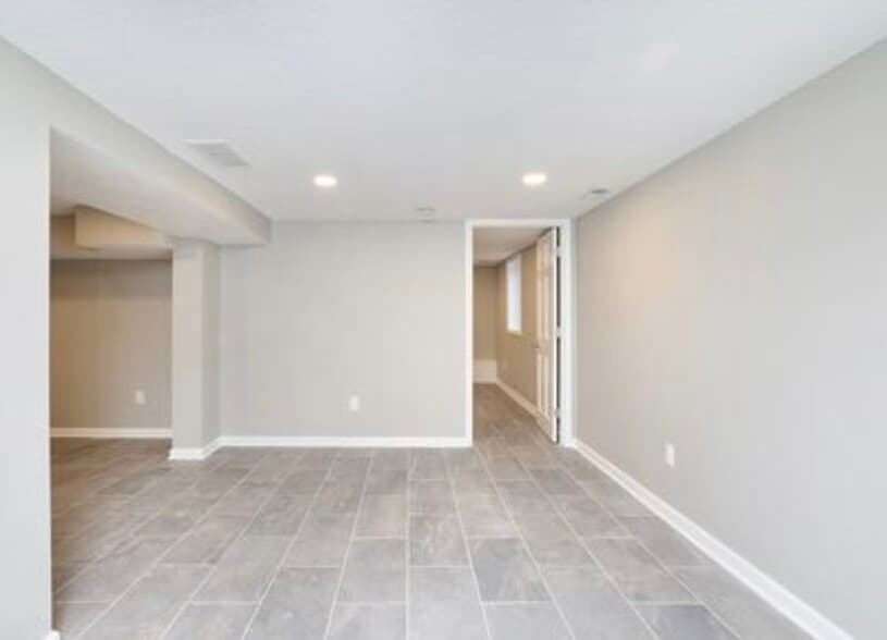 Building Photo - 212 Thornton Ave