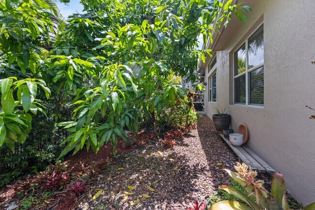 Building Photo - 8790 Wellington View Dr
