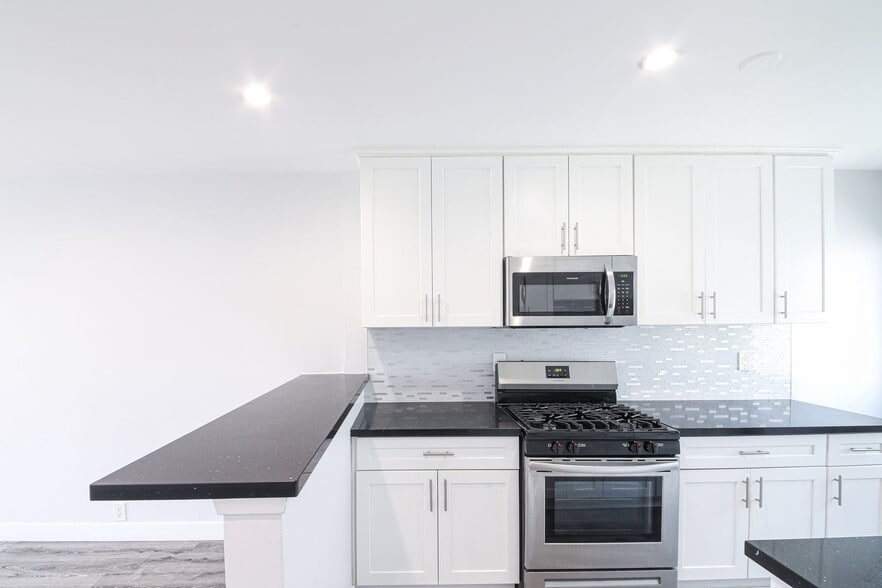 Building Photo - 241 Bonito Ave