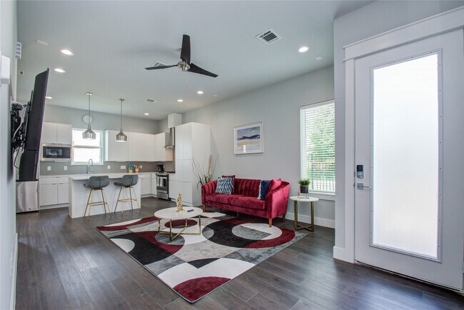 Primary Photo - 2549 Hollister Rd